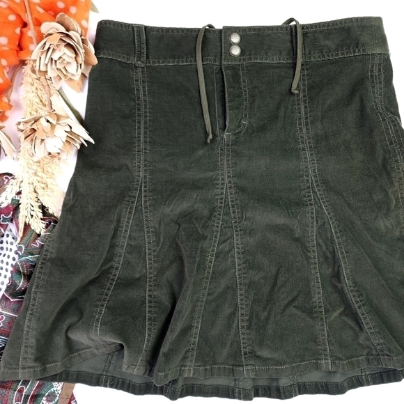 Athleta Green Corduroy Skirt Sz S - Picture 4 of 8